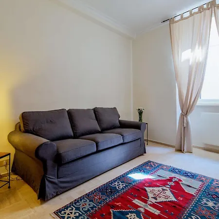 Konukevi Maison Monte Giordano